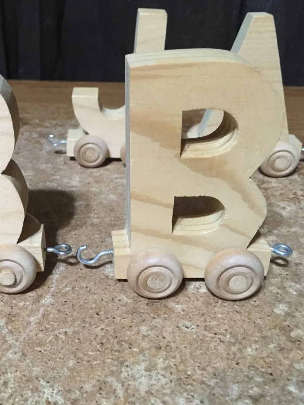 17 PIECE WOODEN TRAIN LOT BOWLING CHICAGO BULLS BASKETBALL LETTERS ENGINE CAR